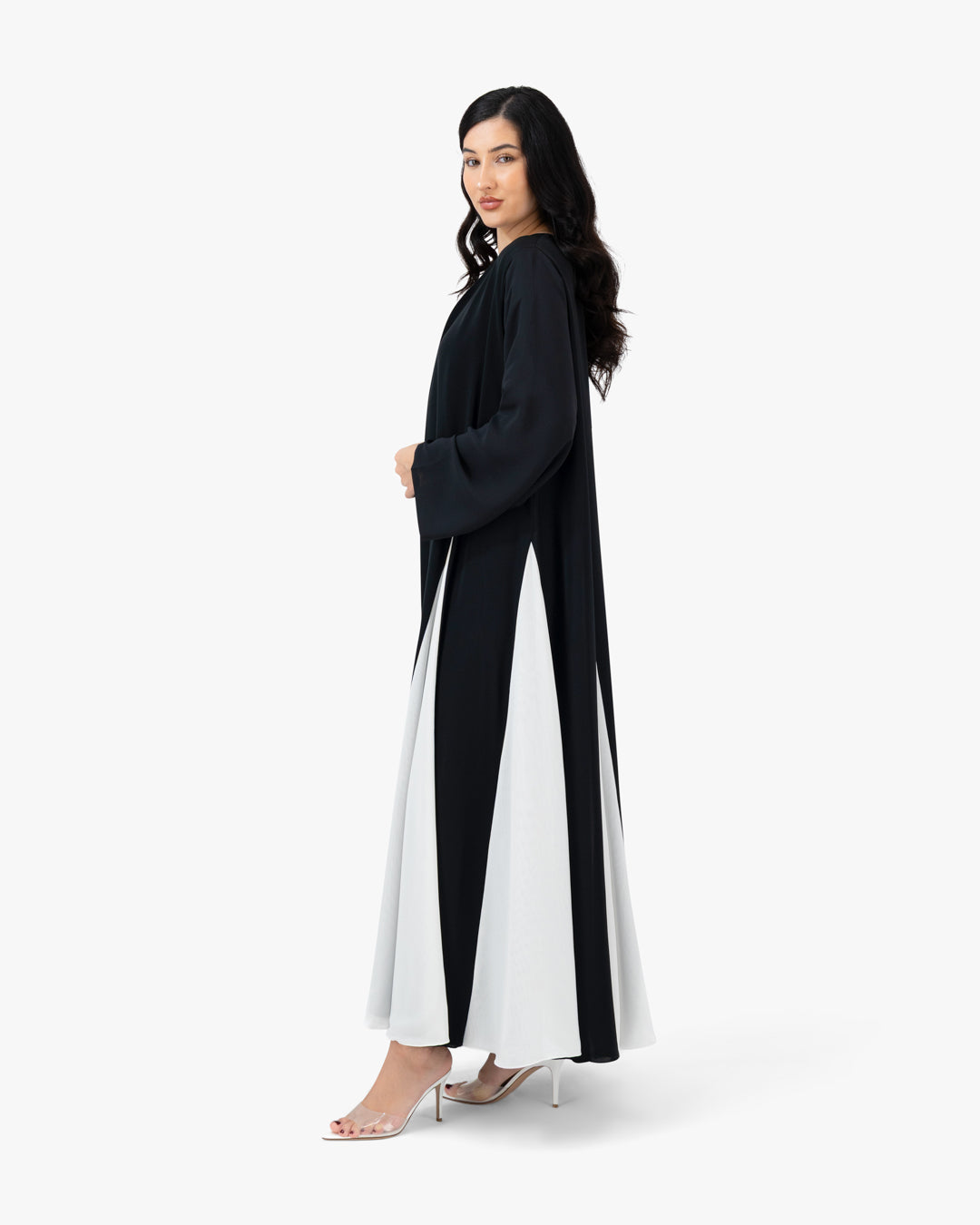 NOIRÉ Abaya